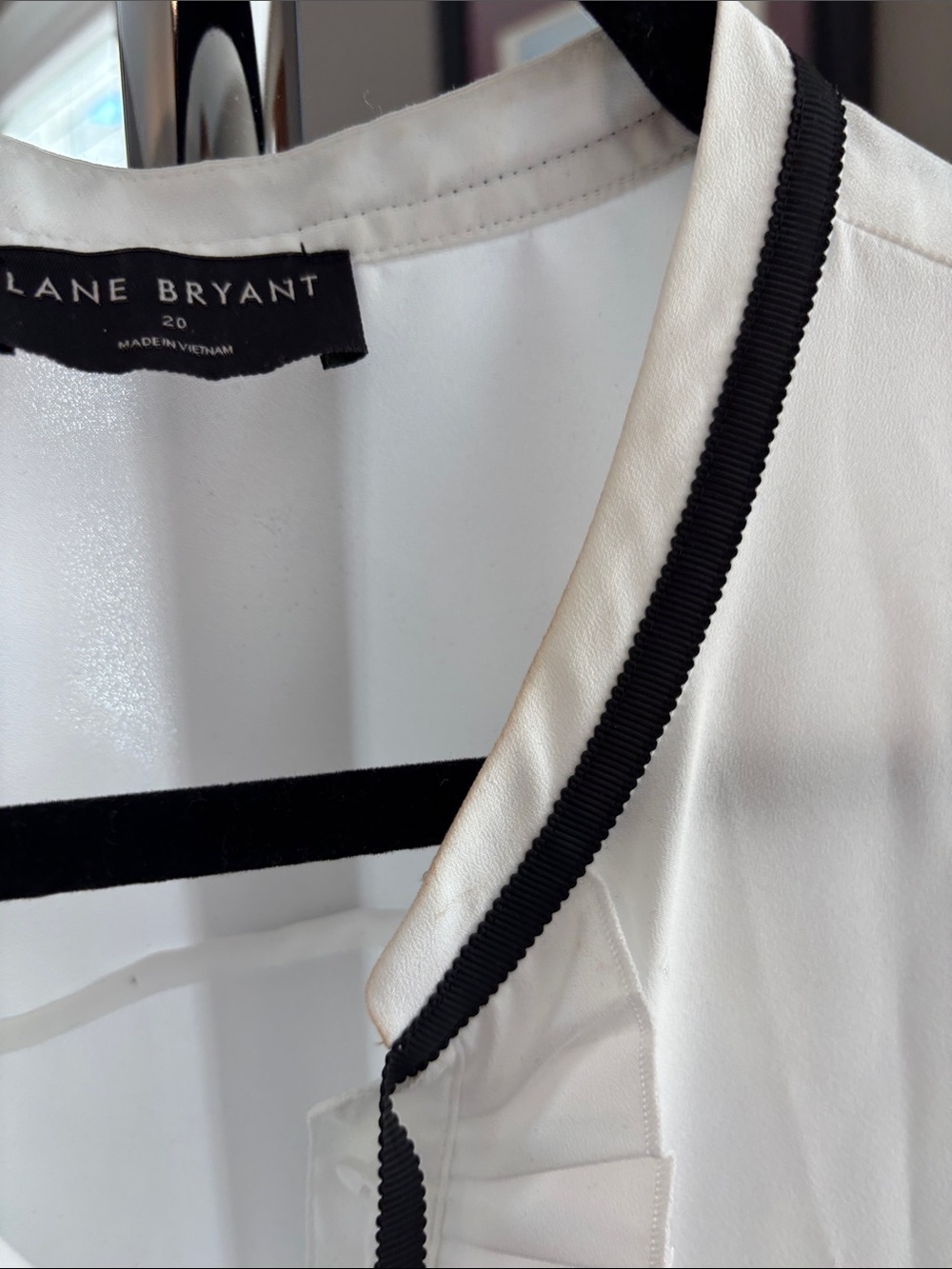 Lane Bryant White Tuxedo Style Blouse with Black Trim - Picture 5 of 5